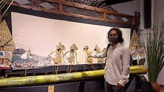 Wayang Di Rumah Kosong